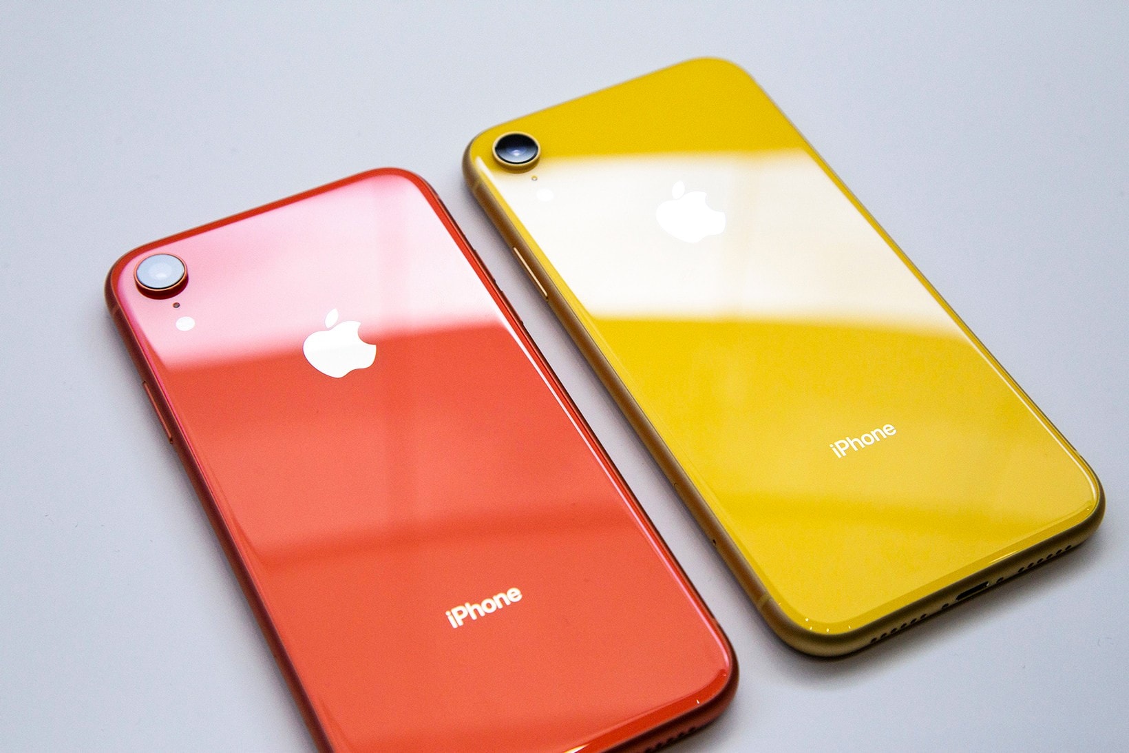 消息指 Apple 計劃今年推出兩款三鏡頭 OLED iPhone