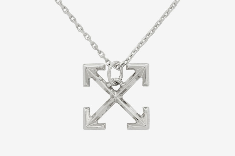 Off-White™ 在 SSENSE 推出一系列限定飾物