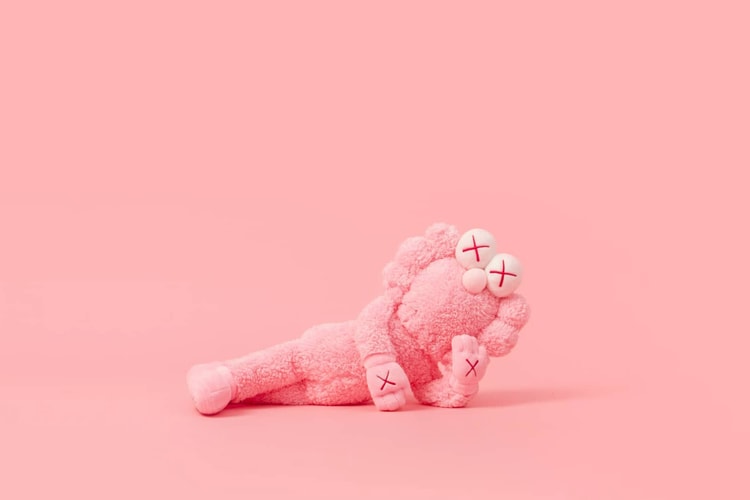 陸續不斷!KAWS 突發宣佈推出 BFF 粉紅色版本毛絨公仔