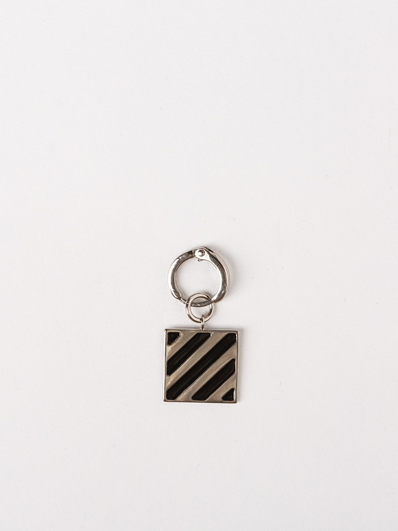 搶先預覽 Off-White™ 全新配件系列