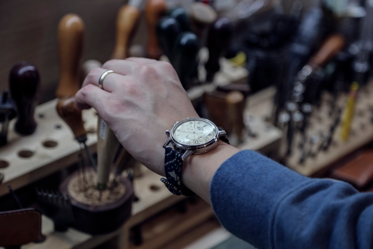 侘寂美學-UNDONE 首度聯乘 Simple Union 推出「無」腕錶