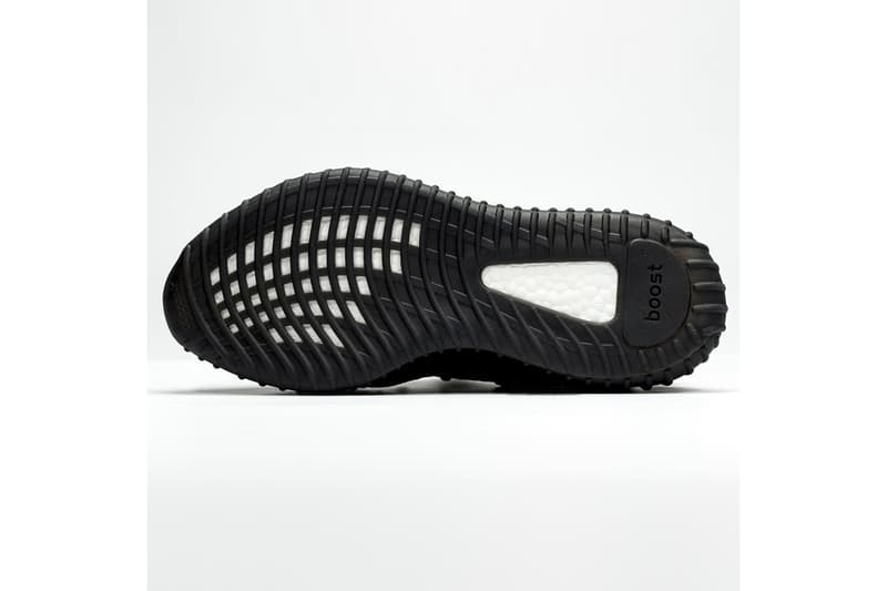 搶先近賞 YEEZY BOOST 350 全新黑魂配色細節一覽