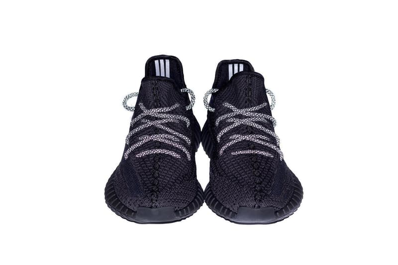 搶先近賞 YEEZY BOOST 350 全新黑魂配色細節一覽