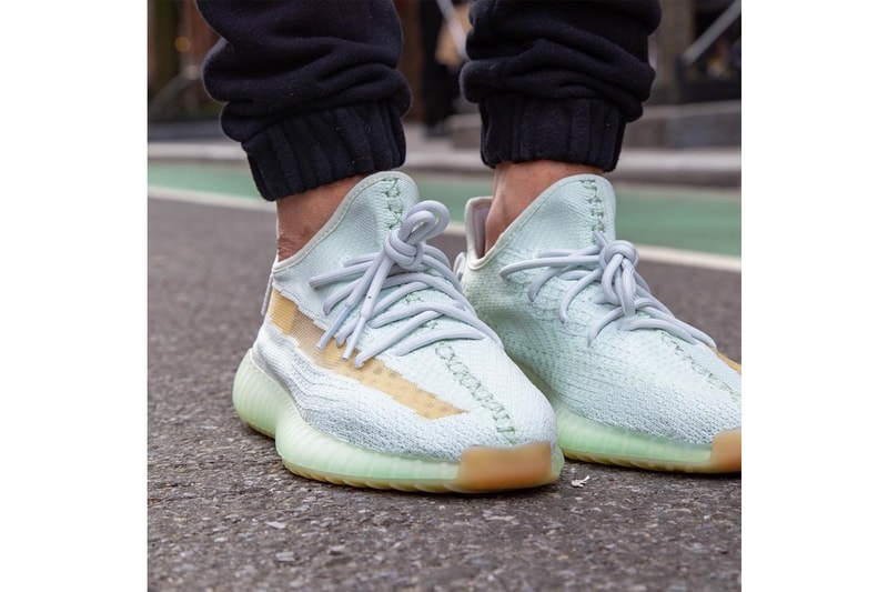 YEEZY BOOST 350 V2「Hyperspace」全新上腳圖輯預覽