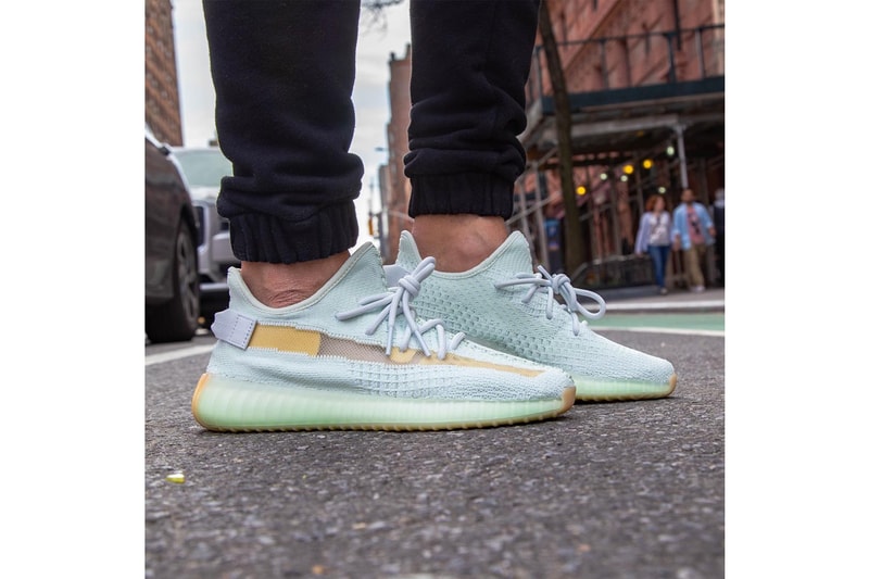 YEEZY BOOST 350 V2「Hyperspace」全新上腳圖輯預覽