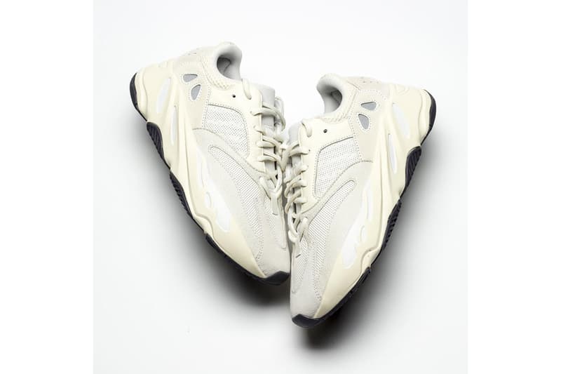 率先近賞 YEEZY BOOST 700 全新配色「Analog」細節一覽