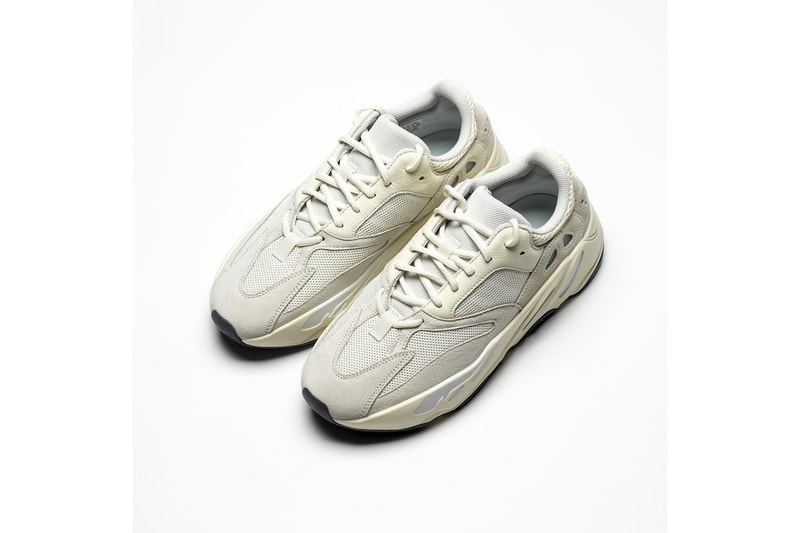 率先近賞 YEEZY BOOST 700 全新配色「Analog」細節一覽