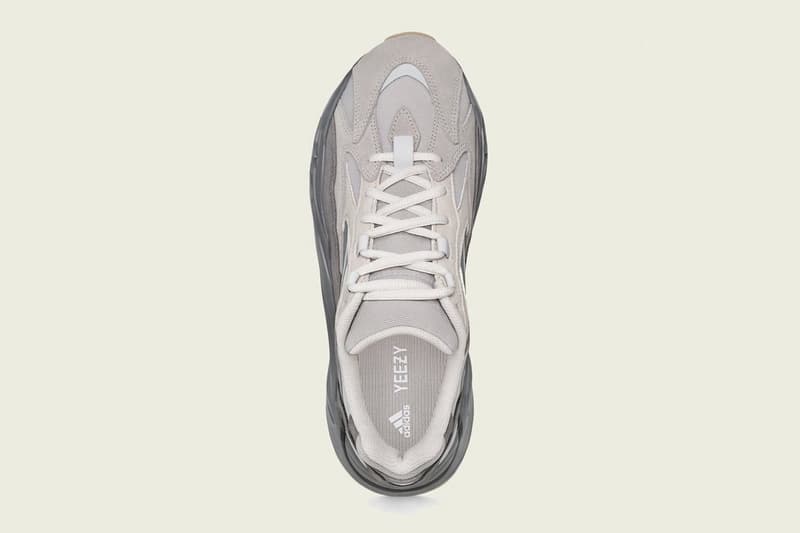 YEEZY BOOST 700 V2 全新配色「Tephra」官方圖輯發佈