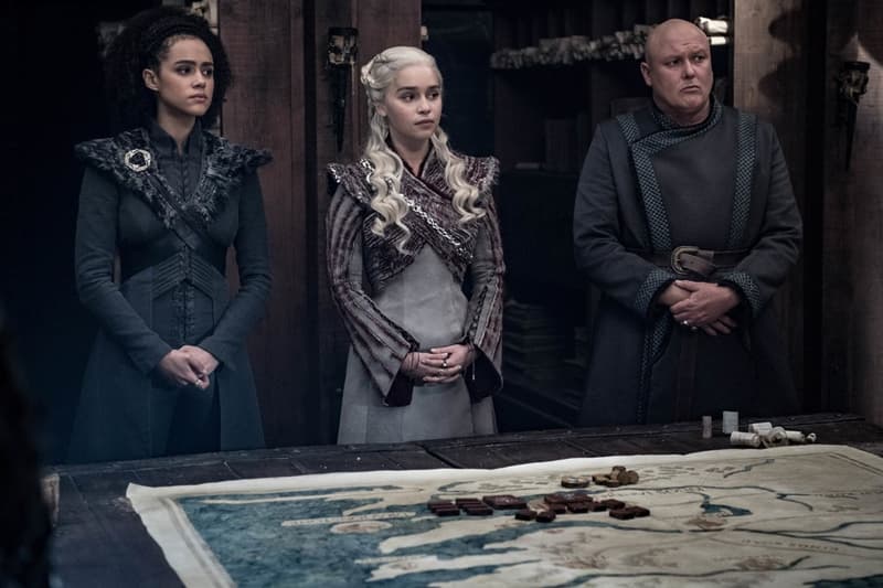 國外網民發現 Starbucks 咖啡杯意外亂入《Game of Thrones》最終季第四集!?