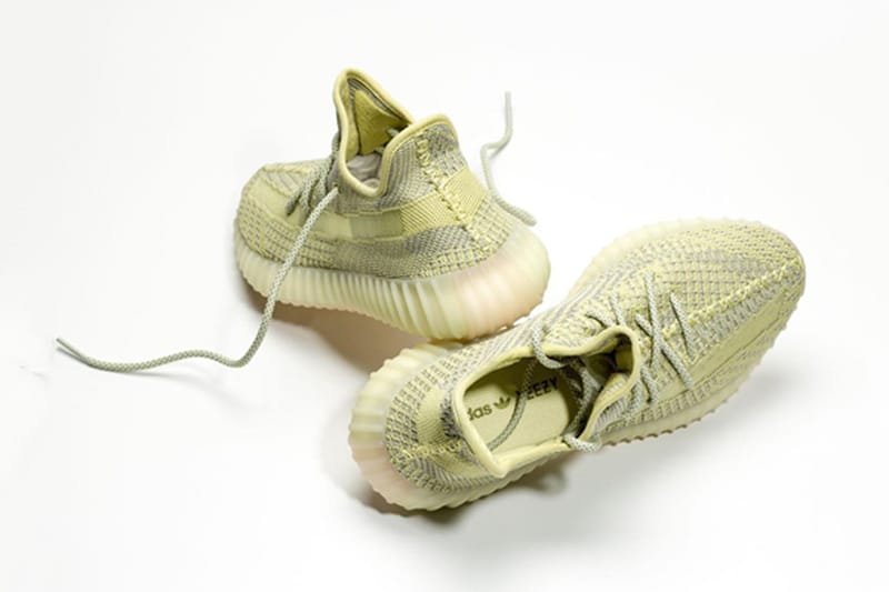 搶先預覽 YEEZY BOOST 350 V2 全新配色「Antlia」