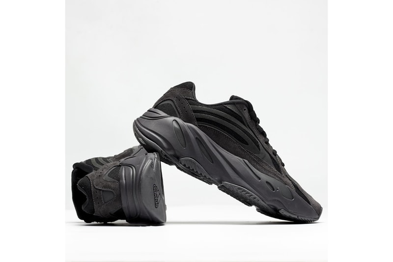  搶先預覽 YEEZY BOOST 700 V2 全新配色「Vanta」