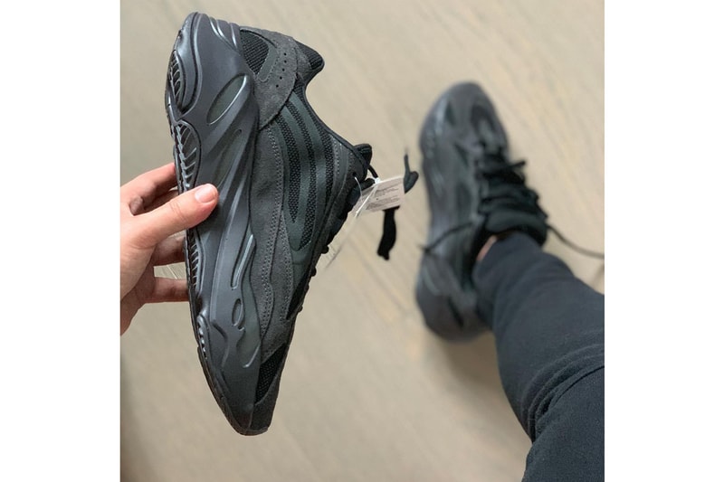 YEEZY BOOST 700 V2 人氣黑魂「Vanta」配色實鞋曝光