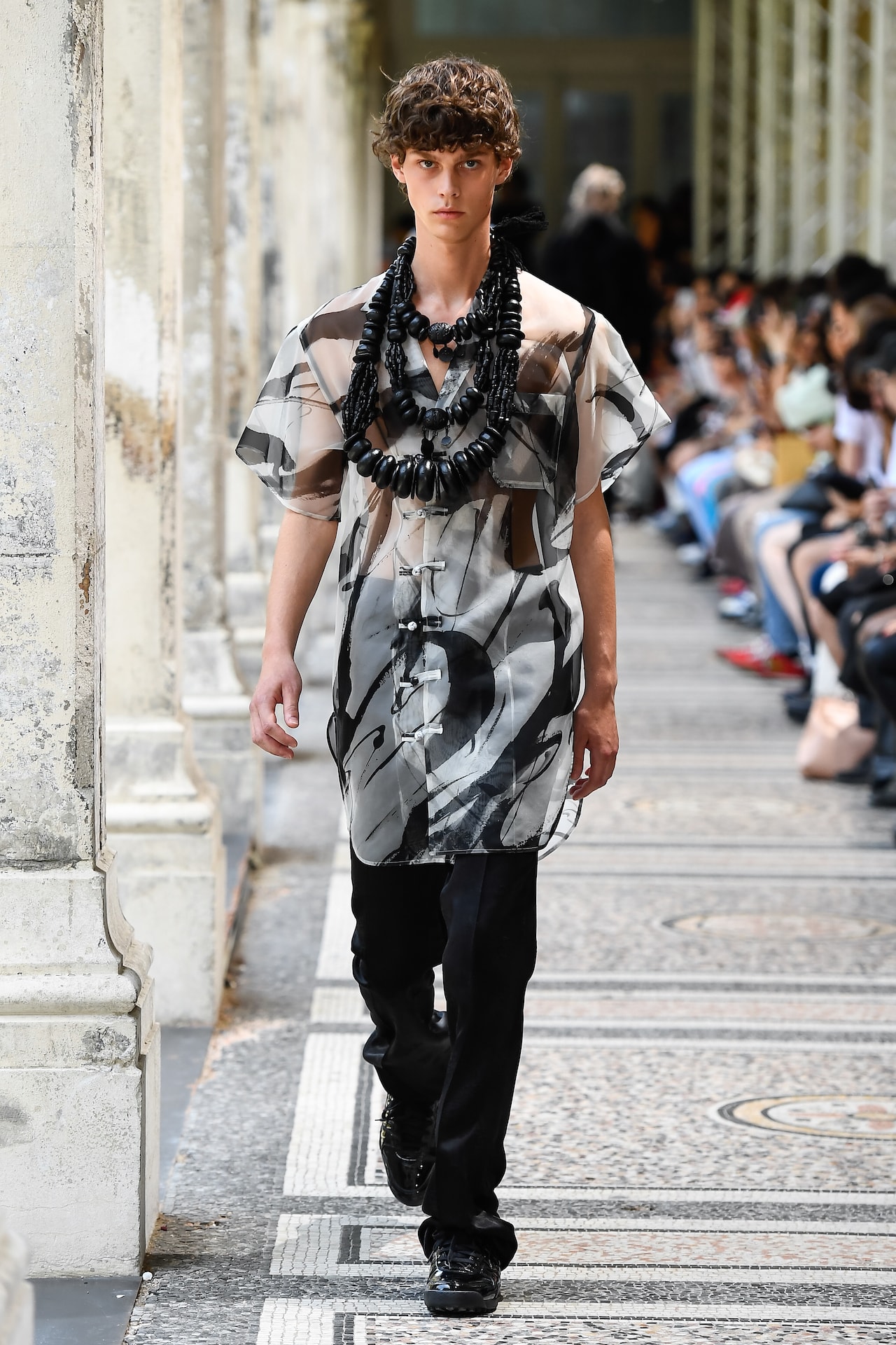 巴黎時裝周 − CHRISTIAN DADA 2020 春夏男裝系列以「千手觀音/阿修羅」形象登場