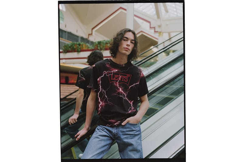 levis stranger things tee