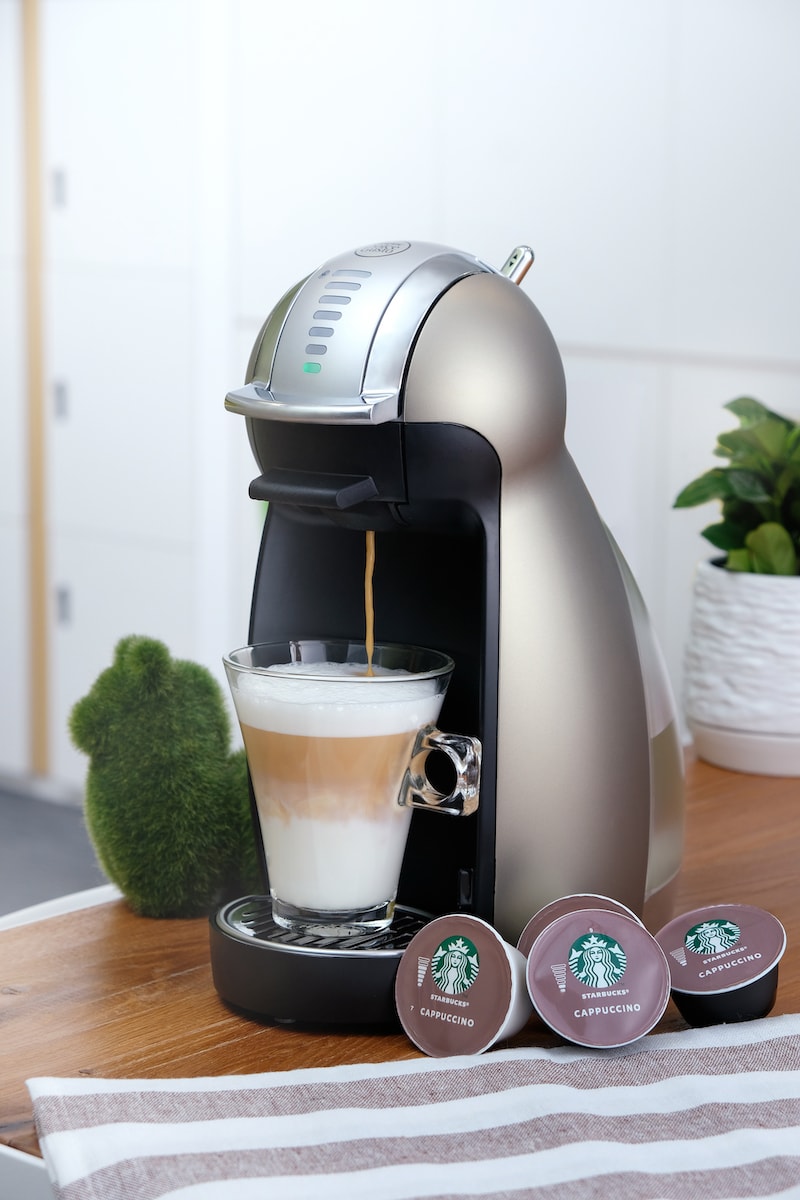 NESCAFÉ® x Starbucks 家用式 Dolce Gusto 咖啡機抵港