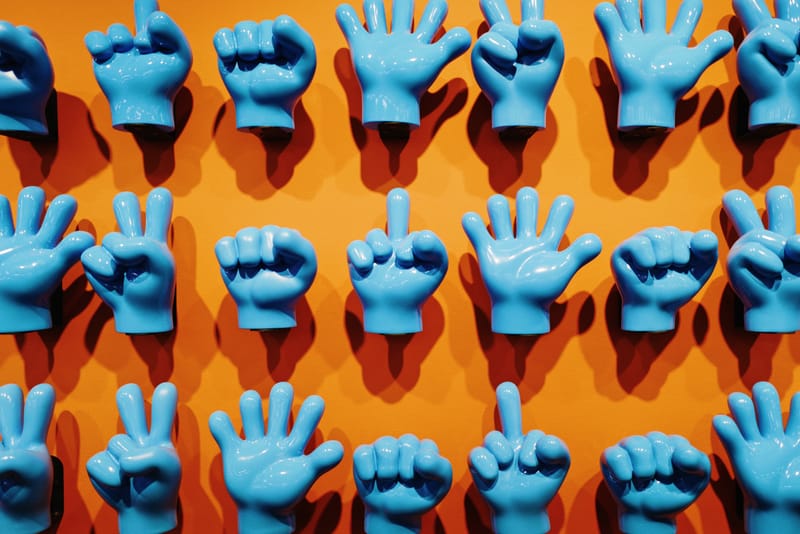 走進藝術家張權全新個人展覽「遊樂園 III – 兔子失物招領中心」