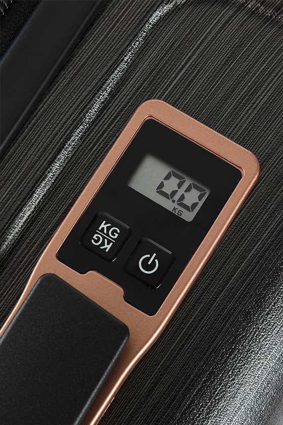 指紋解鎖、追蹤定位－Samsonite 推出高智能行李箱 EVOA TECH 系列