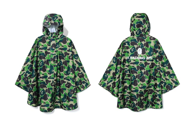 A BATHING APE® 推出 ABC CAMO 斗篷雨衣
