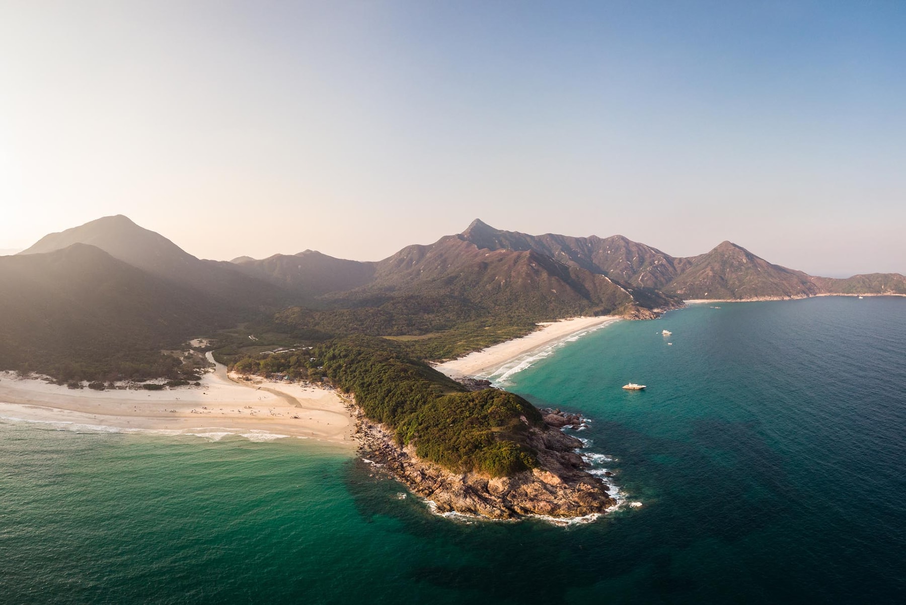 重新去感受 80 年代熱愛戶外風潮的生活,拋下置身城市的感官