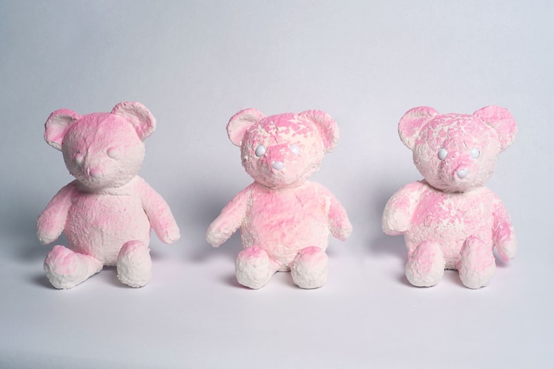 Daniel Arsham 全新藝術作品 PINK CRACKED BEAR 上架發售