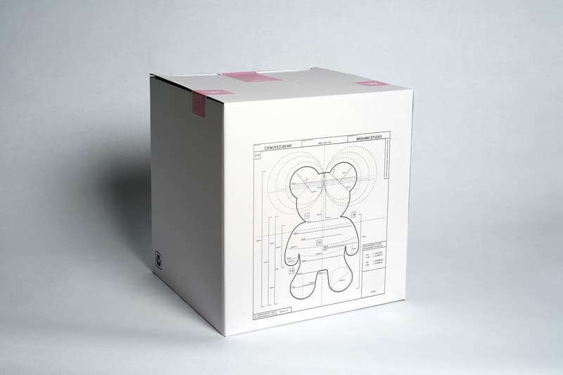 Daniel Arsham 全新藝術作品 PINK CRACKED BEAR 上架發售