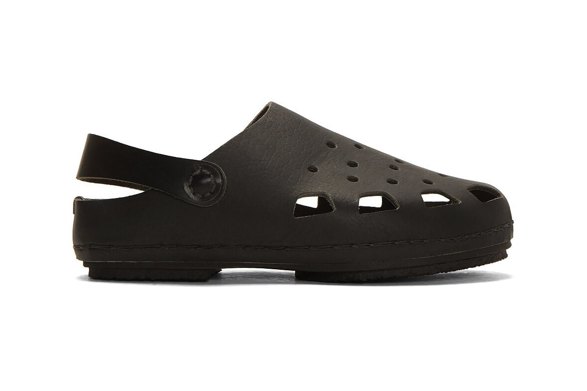 致敬功架－Hender Scheme 再以 Crocs 為靈感推出皮革涼鞋