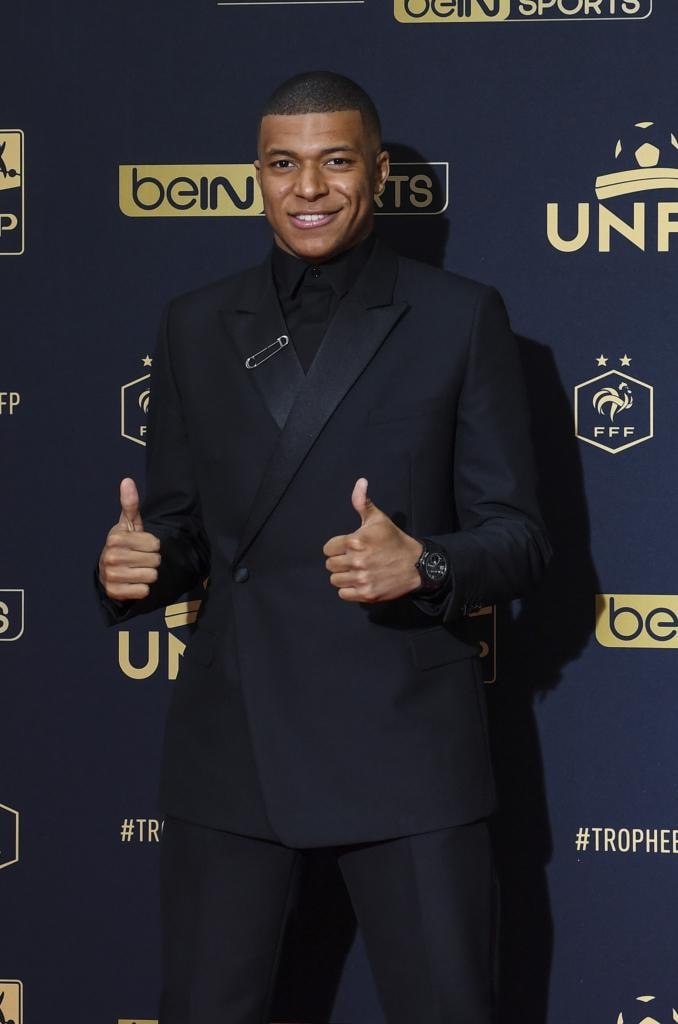 一覽法國足球新星 Kylian Mbappé 之 Dior 個人專屬衣櫃