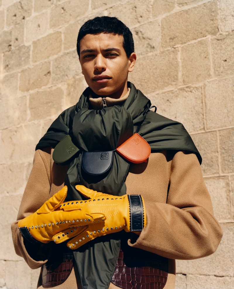 LOEWE 攜手 Tyler Mitchell 拍攝 2019 秋冬系列全新 Lookbook 
