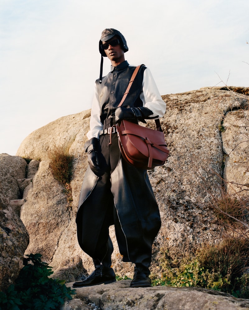 LOEWE 攜手 Tyler Mitchell 拍攝 2019 秋冬系列全新 Lookbook 