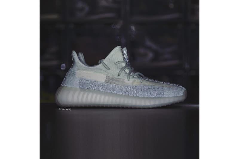  YEEZY BOOST 350 V2 最新配色「Cloud White」反光版本曝光