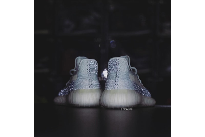  YEEZY BOOST 350 V2 最新配色「Cloud White」反光版本曝光