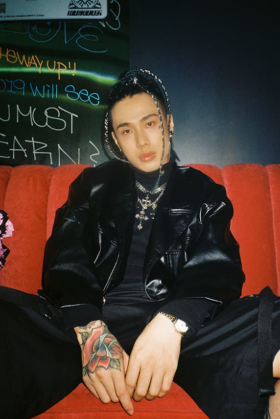 「你真的健康快樂嗎?」HYPEBEAST 獨家揭露莫宰羊新歌《健康快樂》的幕後故事