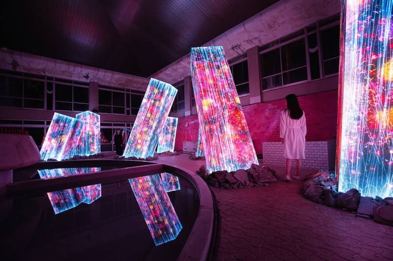 teamLab 推出全新光影藝展「Megaliths in the Bath House Ruins」