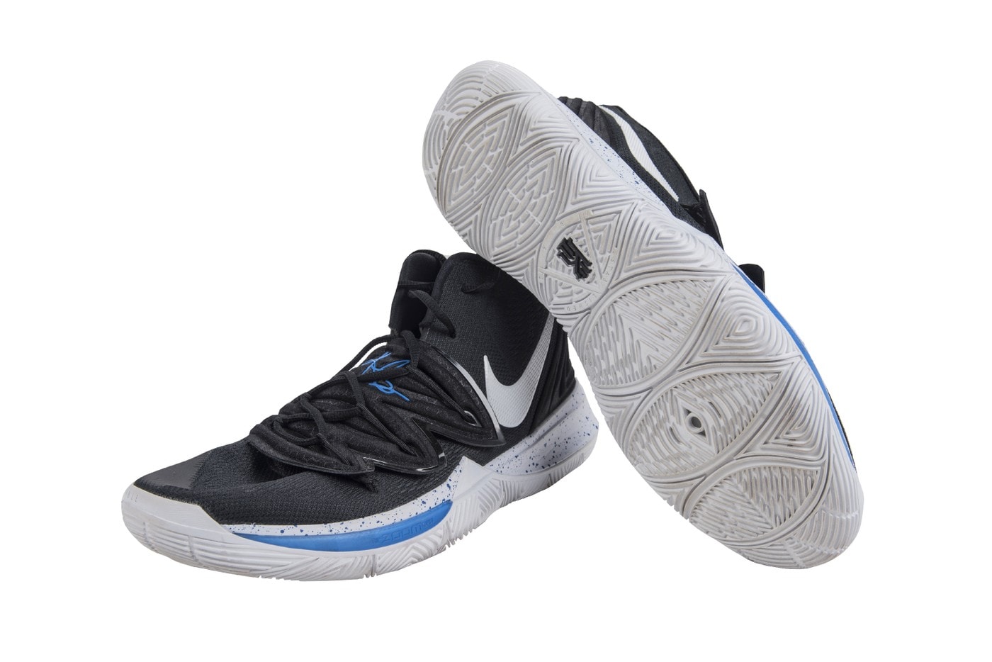 狀元加持 − Zion Williamson 著用 Nike Kyrie 5 拍賣近 $20,000 美元