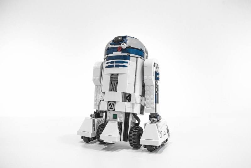智能操控-近賞 LEGO Star Wars BOOST Droid Commander 系列 R2-D2 積木模型