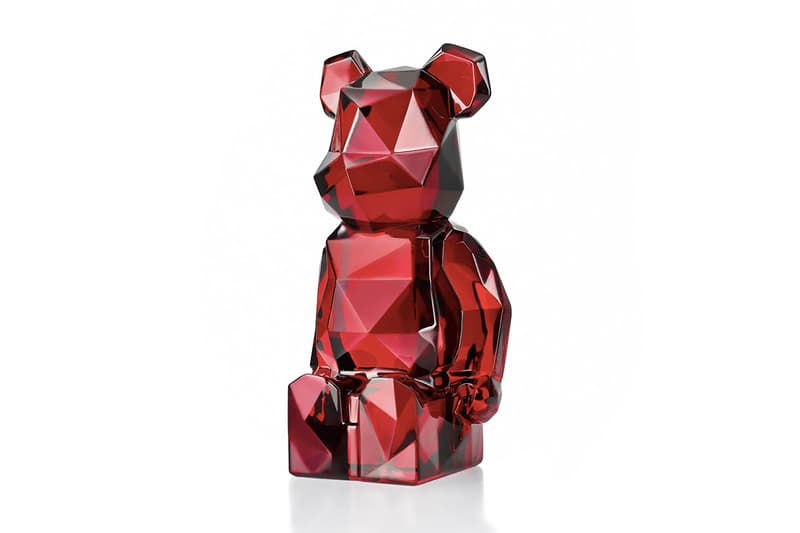 Fragment Design x Baccarat x MEDICOM TOY 攜手打造紅水晶究極奢華 BE@RBRICK 玩偶