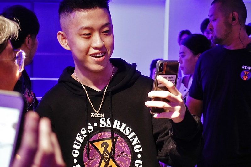 走進人氣音樂廠牌 88rising x GUESS 別注「GUE88」第二回東京發佈派對！