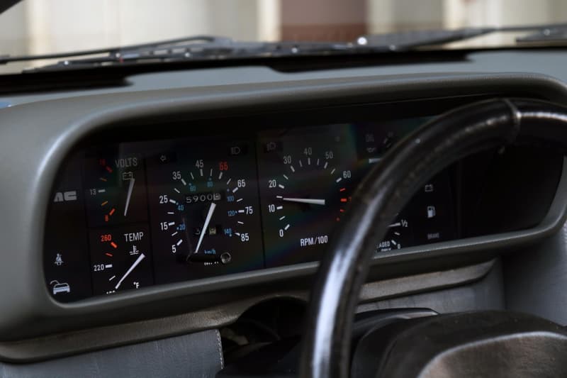 罕見 1981 年經典車款 DeLorean DMC-12 於拍賣會中正式賣出