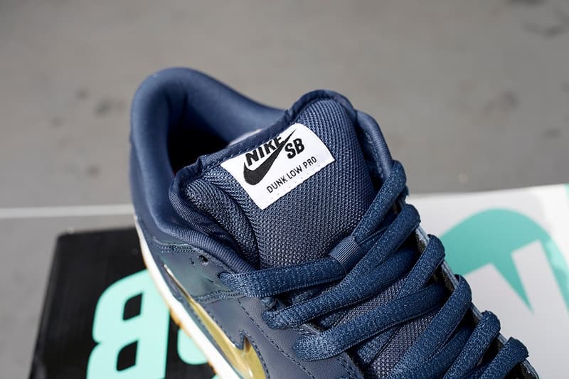 HYPEBEAST 近賞 Supreme x Nike SB Dunk Low 聯乘系列「白紅、藍金」配色