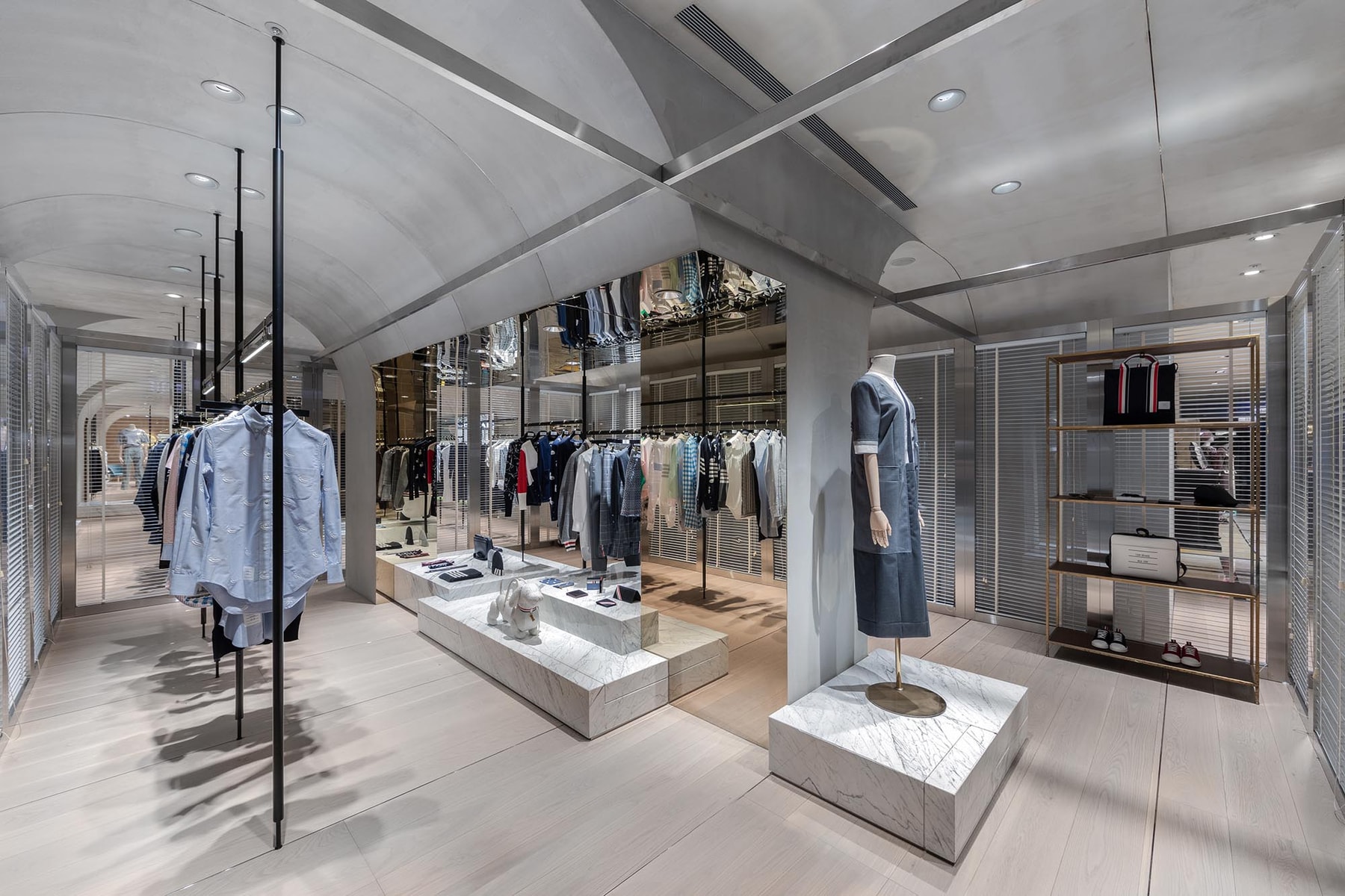 9m88 與 ØZI 現身 ART HAUS 內 Thom Browne 期間限定概念店