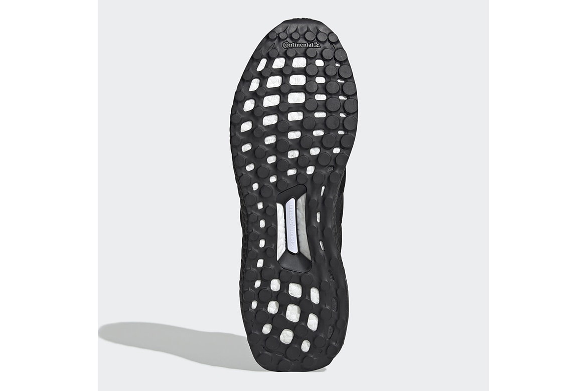 adidas 推出全新皮革面料 UltraBOOST 黑白配色