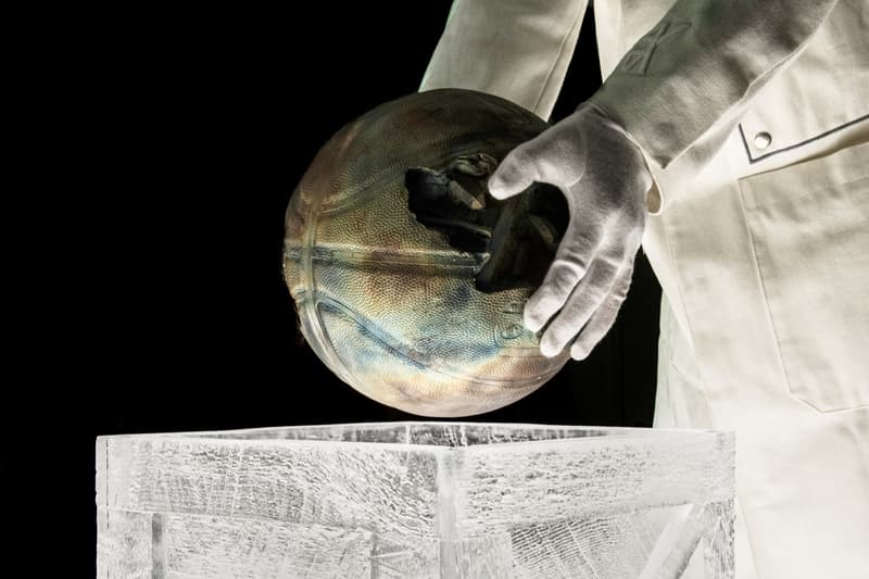 Best Art Drops:Daniel Arsham「銅製籃球」、Joan Cornellá「自拍槍」和 Infinite Objects 動態相框
