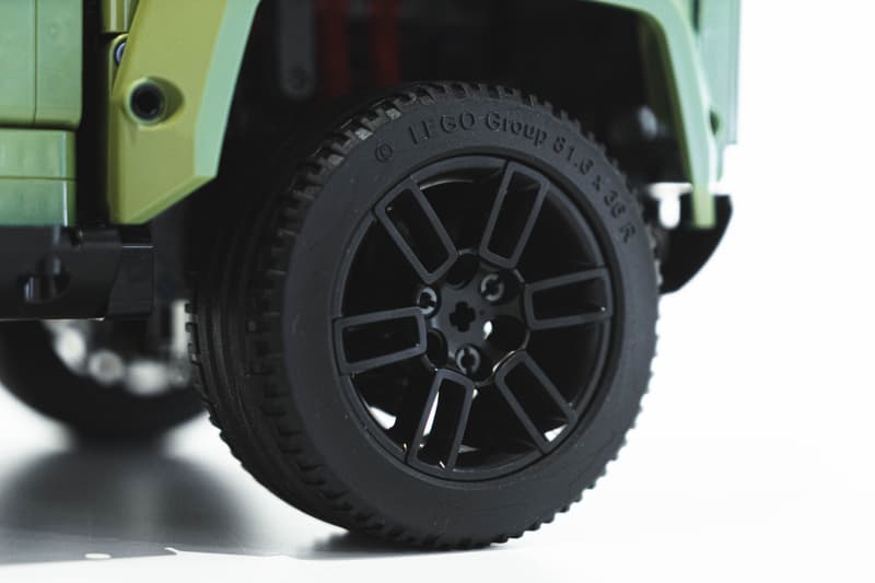 精細之機械構造-近賞 LEGO 新世代 Land Rover Defender 積木模型!
