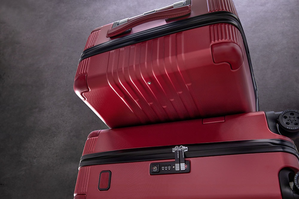 Montblanc 發佈全新紅色特別款旅行箱及 M 系列金屬特別款書寫工具
