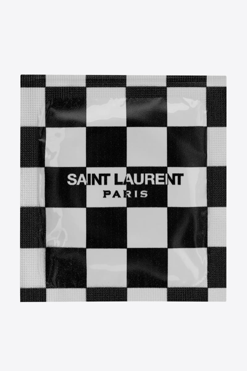 Saint Laurent 推出要價 €2 歐元之別注避孕套系列