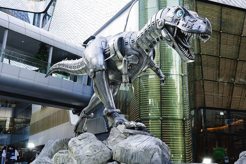 一窺空山基於《SORAYAMA Space Park by AMKK》展出之「生化暴龍」系列