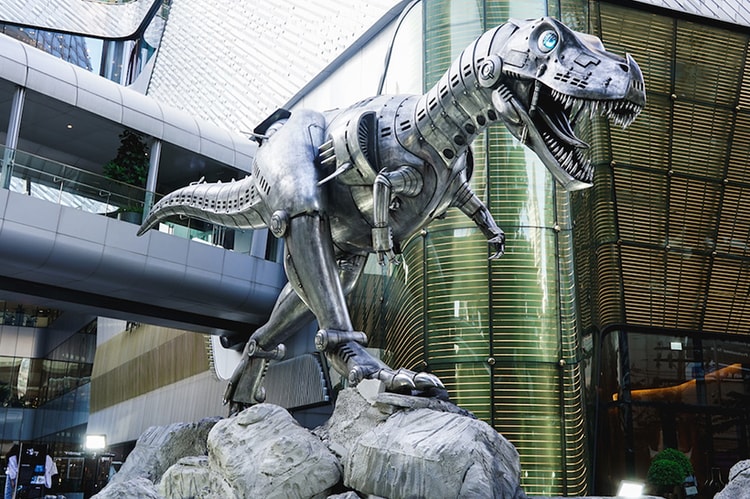 一窺空山基於《SORAYAMA Space Park by AMKK》展出之「生化暴龍」系列