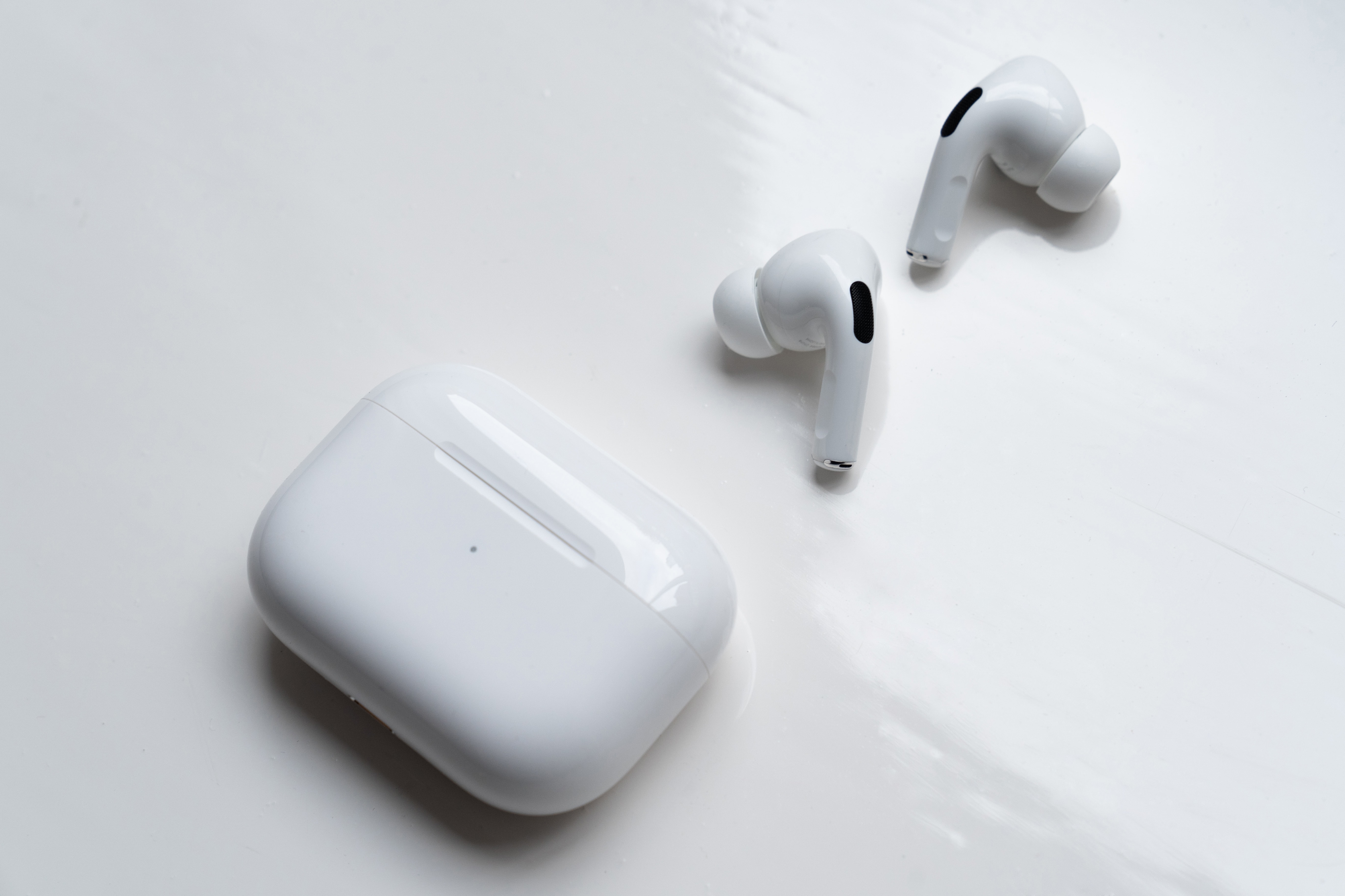 Apple 總裁 Tim Cook 指 AirPods Pro 是補充產品線而不是替代品