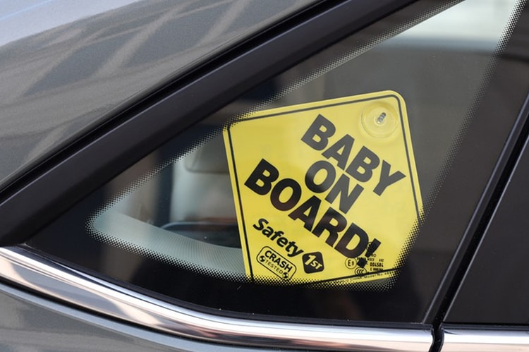 視線零死角 − 14 歲青年發明出消除汽車盲點之解決方案