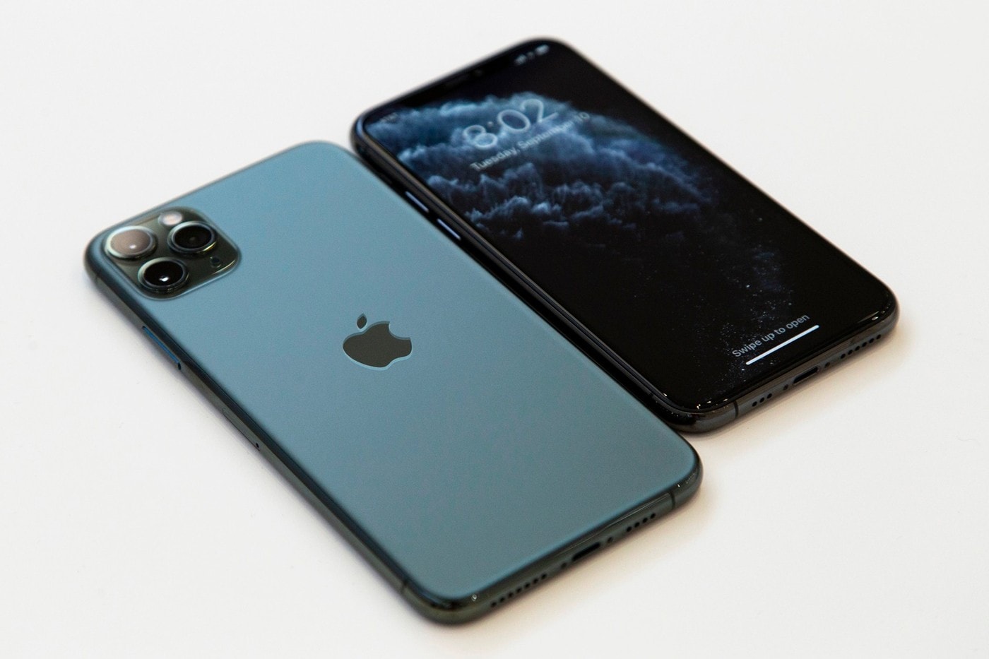 Apple 為環繞式 iPhone 屏幕申請最新專利
